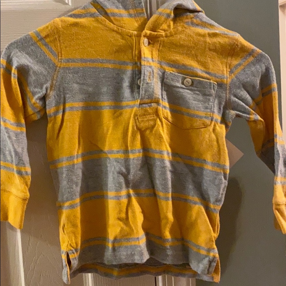 Hooded shirt
